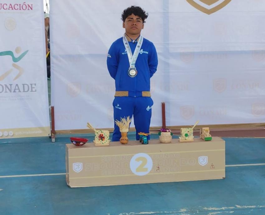 Gana estudiante de CUGDL medalla de plata en Paranacionales CONADE 2024