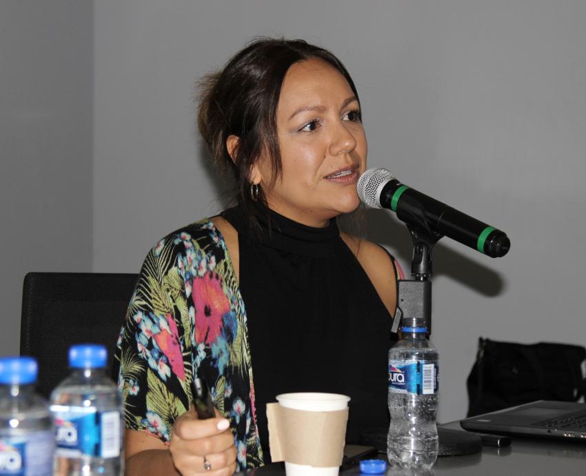 Comparte investigadora estudios y experiencias sobre entornos urbanos
