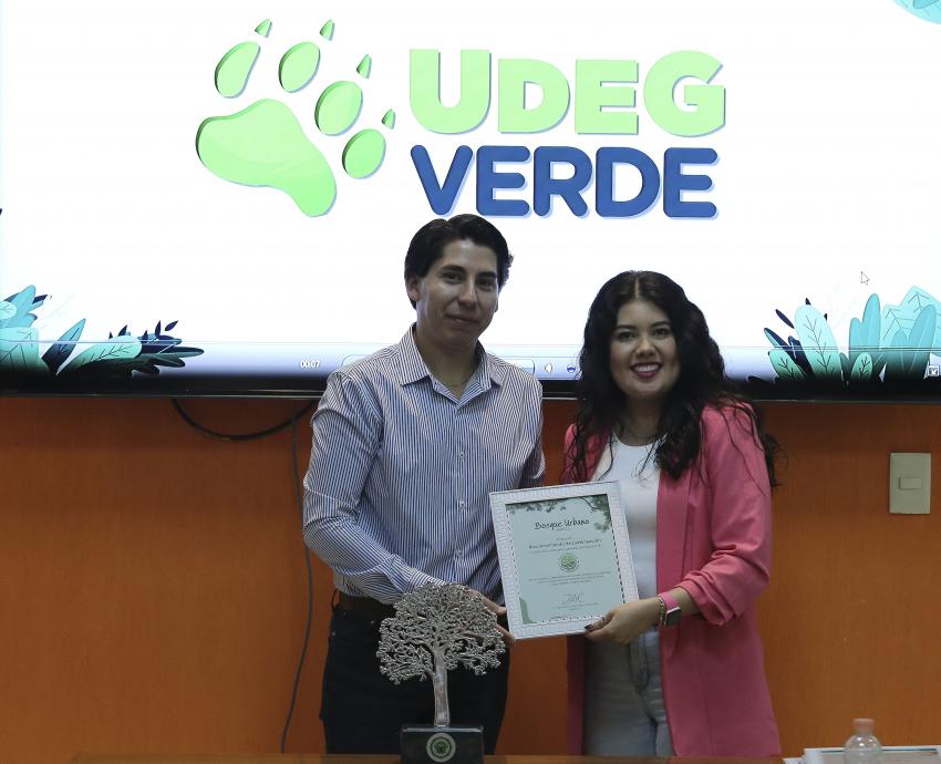 Reconocen a 19 planteles de la UdeG por su participación en programa de reforestación