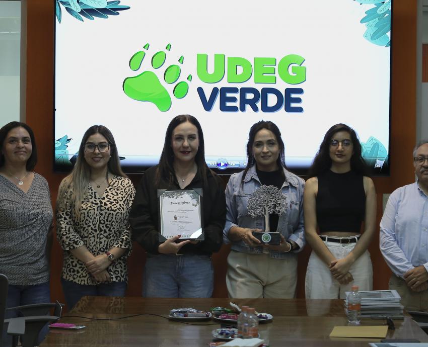 Reconocen a 19 planteles de la UdeG por su participación en programa de reforestación
