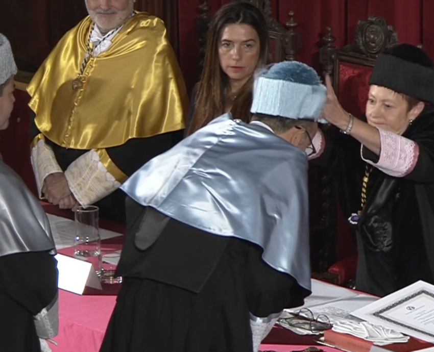 Recibe Ricardo Villanueva Doctorado “Honoris causa” por la Universidad de Valencia, España