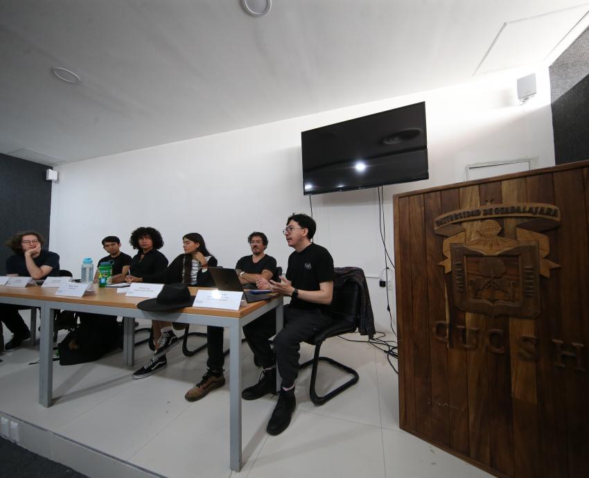 Discuten en CUCSH sobre la inaccesibilidad de la vivienda para los jóvenes