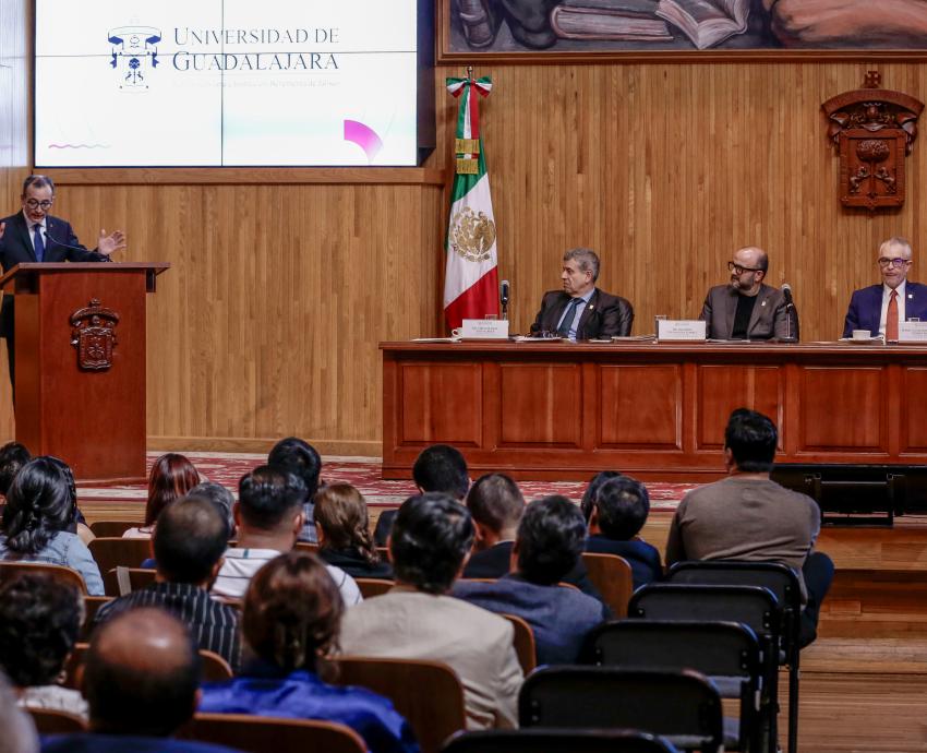 Presenta doctor Carlos Iván Moreno Arellano plan de trabajo ante el CGU