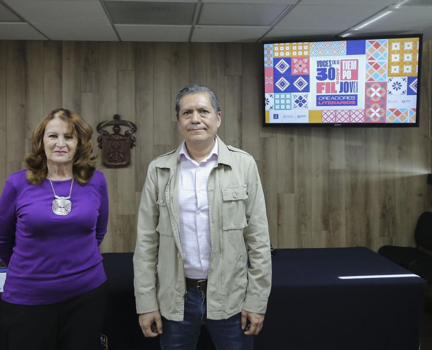 Alista SEMS una oferta de literatura para jóvenes dentro y fuera de la FIL