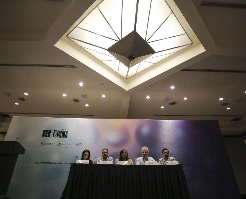 Abordan panorama político de la violencia contra periodistas