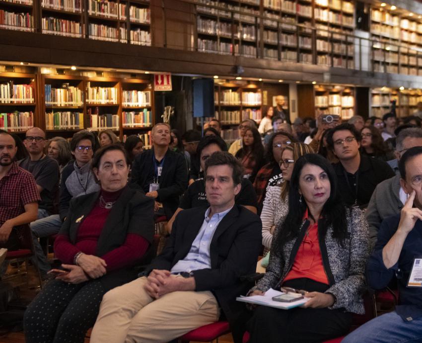 La potente narrativa de László Krasznahorkai resonó en la Biblioteca Iberoamericana Octavio Paz