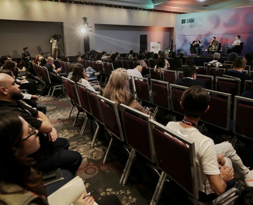Censura, autocensura y propaganda limitan la cobertura de conflictos 