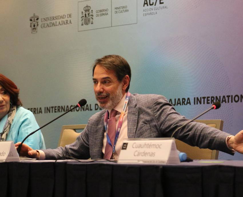 Reflexionan sobre la herencia del exilio español en la FIL 38