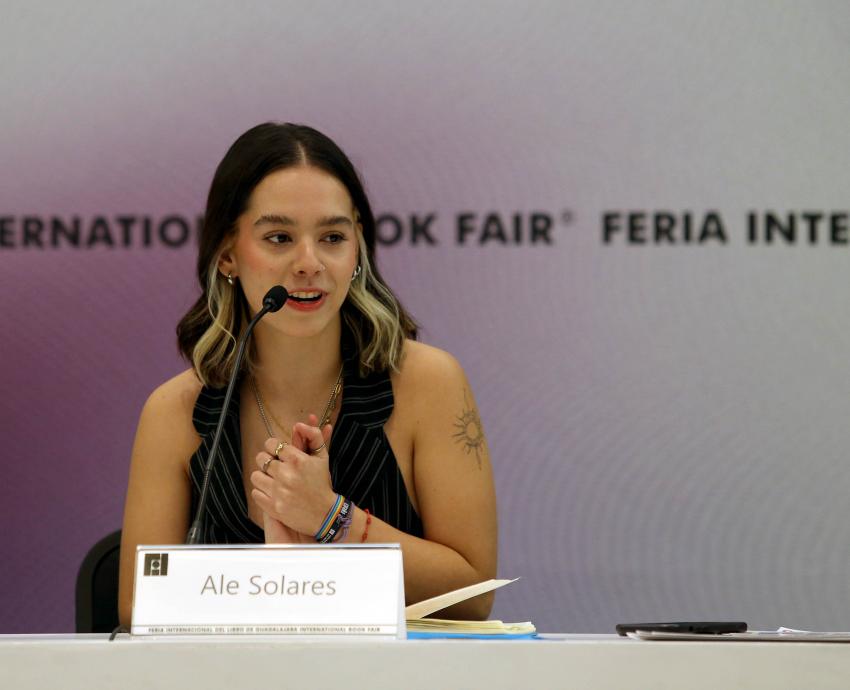 FIL Joven presenta “Guía básica para leer a mujeres que aman mujeres