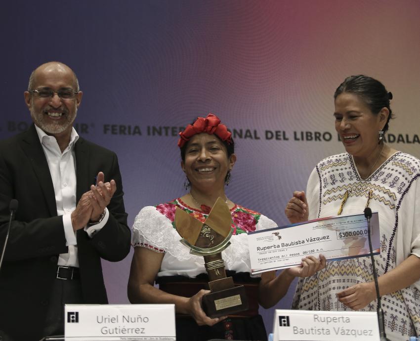 Ruperta Bautista, ganadora del Premio de Literaturas Indígenas de América