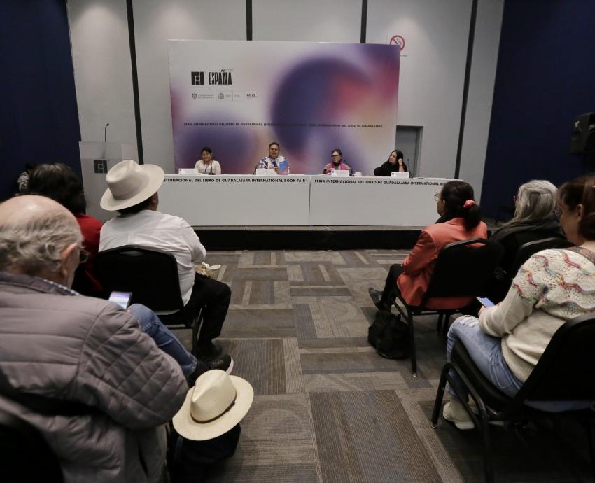 Las literaturas en lenguas originarias son propuestas de vida