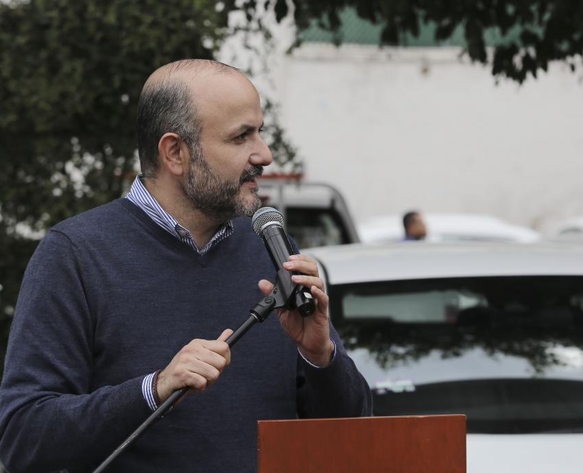 Entregan 14 nuevos vehículos a directores de preparatorias regionales y metropolitanas 