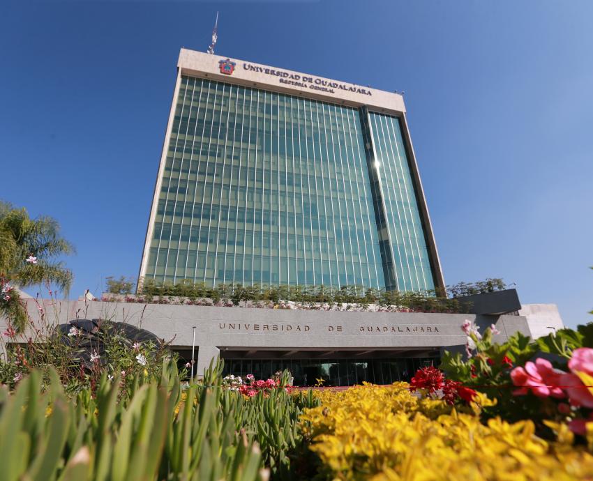 Recibe UdeG la máxima calificación de Fitch Ratings 