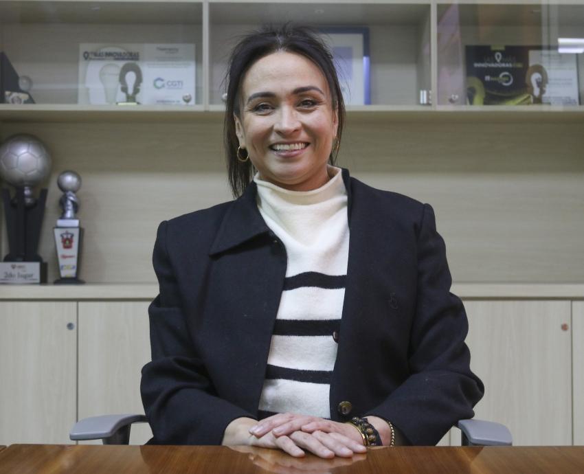 Nominan a titular de la Coordinación de Sostenibilidad en premios “Mujer Solar”
