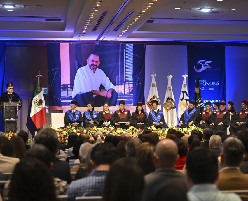 Otorga UNEDL doctorado “Honoris causa” a Ricardo Villanueva 