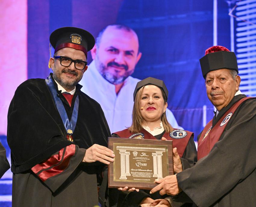 Otorga UNEDL doctorado “Honoris causa” a Ricardo Villanueva 