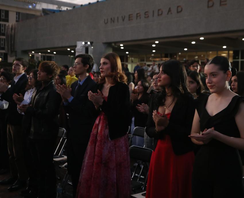 Otorgan galardón “Leo Honoris” a estudiantes y maestros sobresalientes