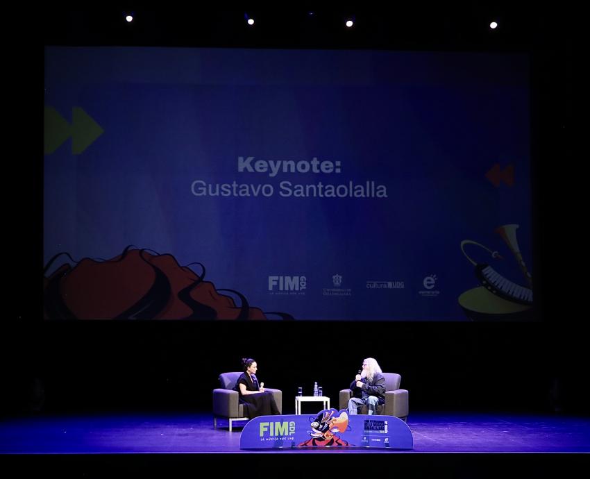 La música se trata de contar historias: Gustavo Santaolalla