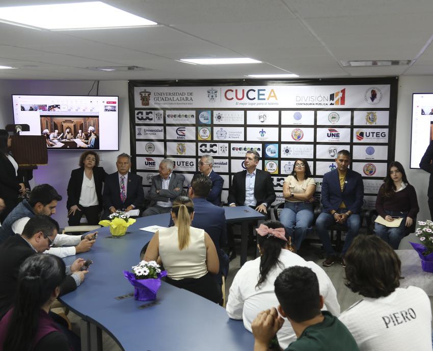 Inauguran “Aula Smart” en CUCEA