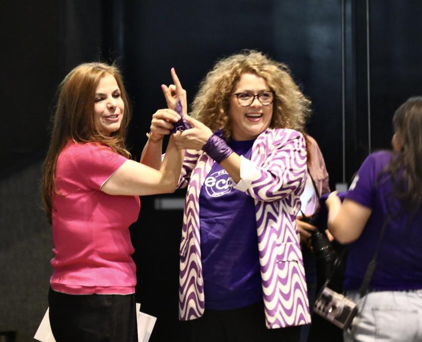 Presentan conferencia magistral “Manual de feminismo urgente” 