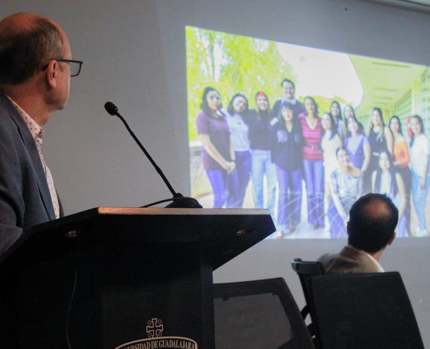 Celebra licenciatura en Diseño de interiores y ambientación su 48 aniversario