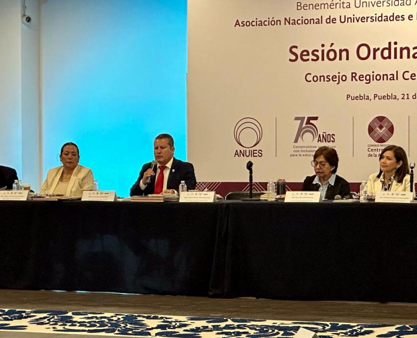 Destaca UdeG la importancia de defensorías universitarias en reunión de ANUIES