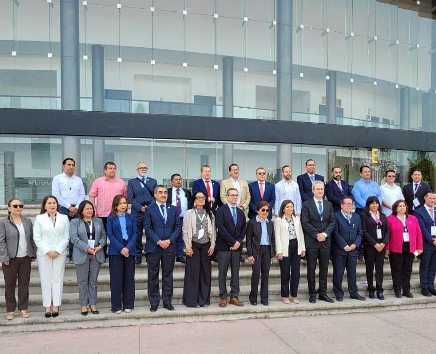 Destaca UdeG la importancia de defensorías universitarias en reunión de ANUIES