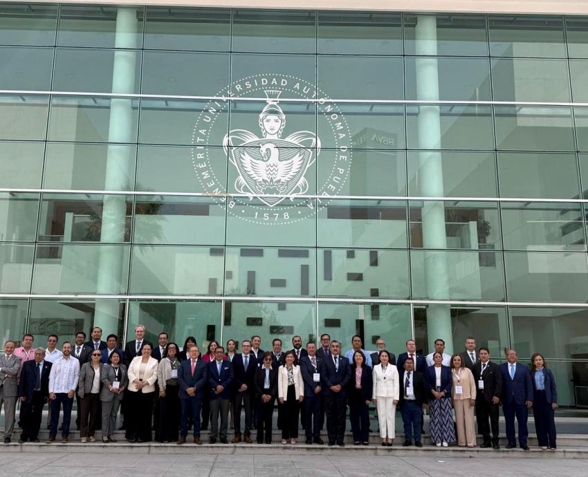 Destaca UdeG la importancia de defensorías universitarias en reunión de ANUIES