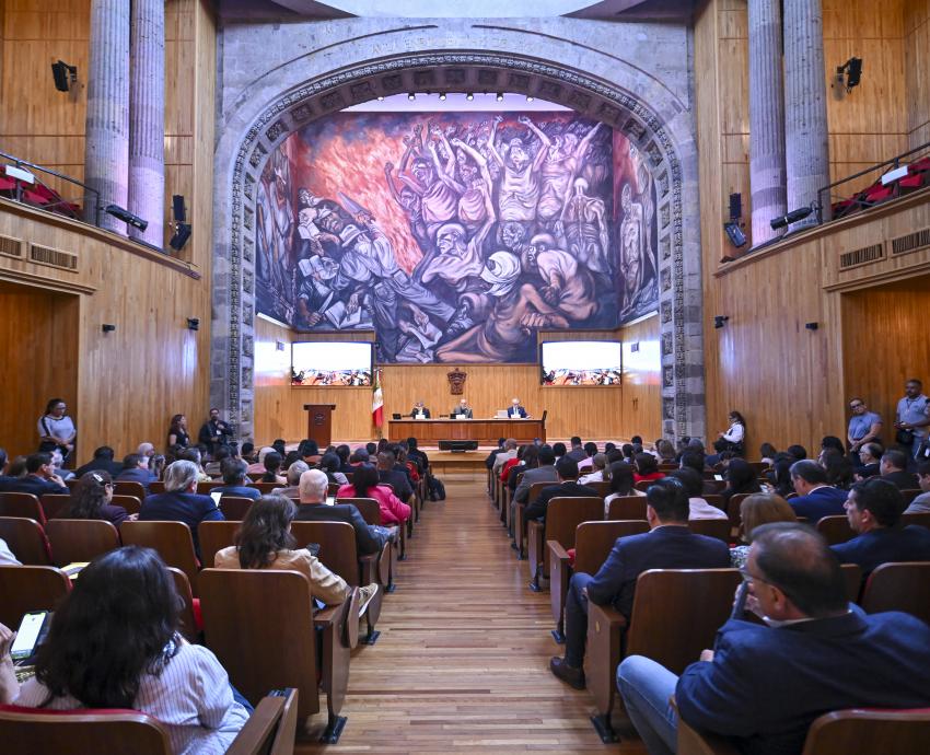 Aprueba CGU la reorganización de la Administración General de la UdeG y reconocen y felicitan los seis años del Rector General