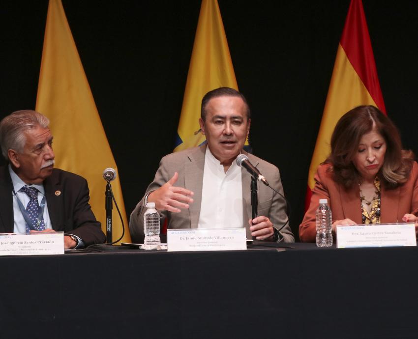 Reflexionan sobre la formación de recursos humanos en salud 