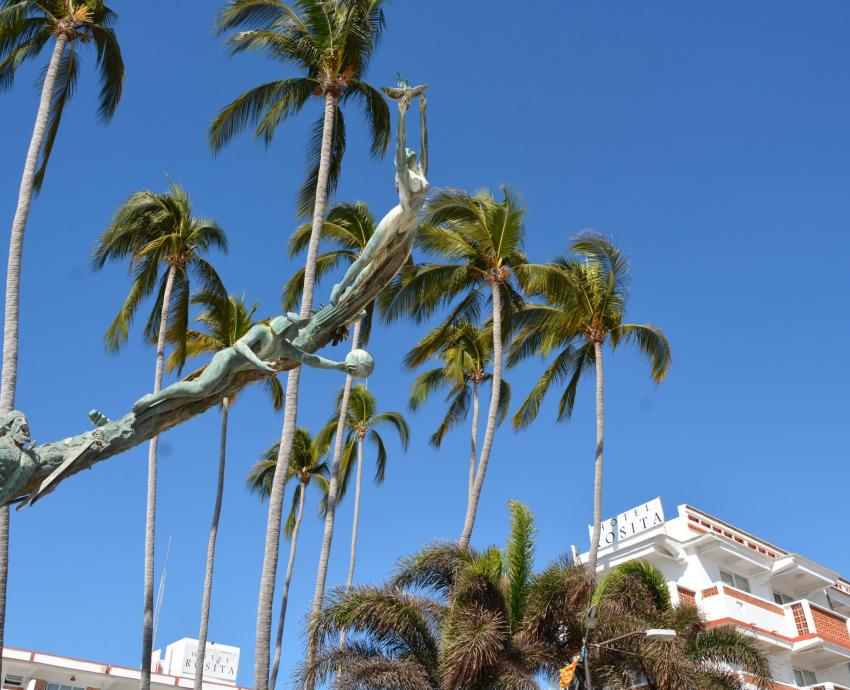Hay auge turístico en Puerto Vallarta, pero también aumento de la desigualdad