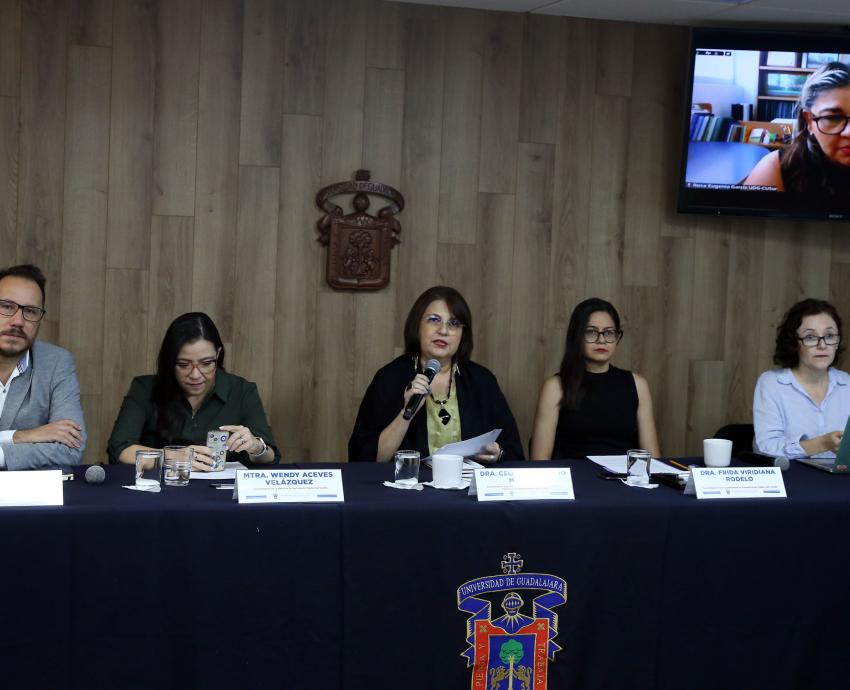 Periodismo mexicano, entre la precariedad y ataques a la libertad de expresión