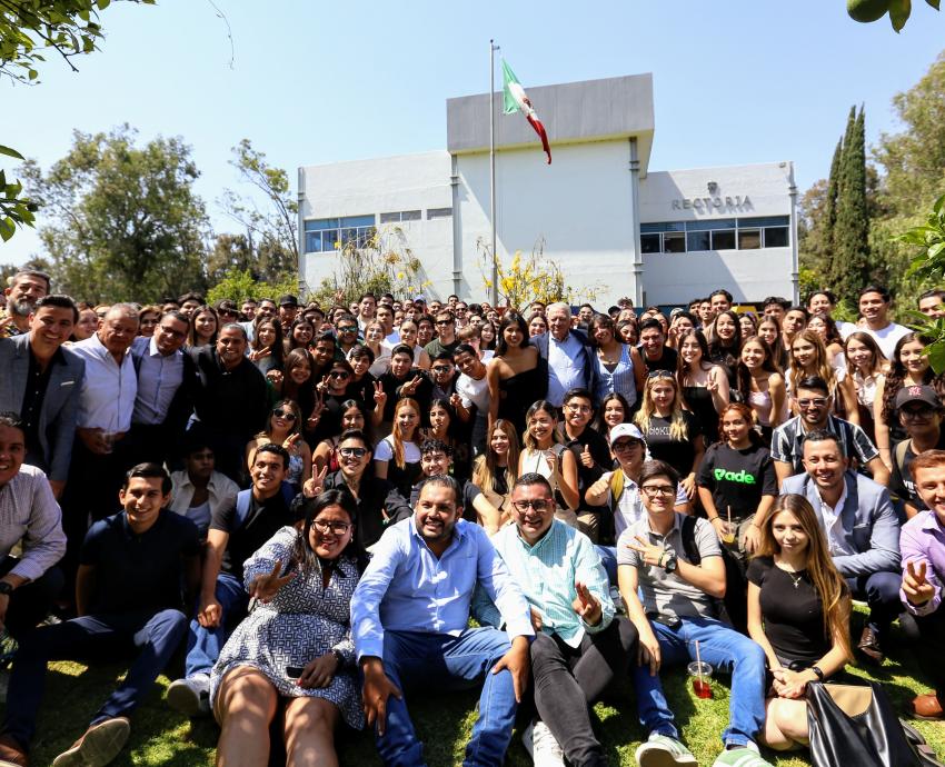 Rinde protesta Mara Robles Villaseñor como primera Rectora en la historia de CUCEA