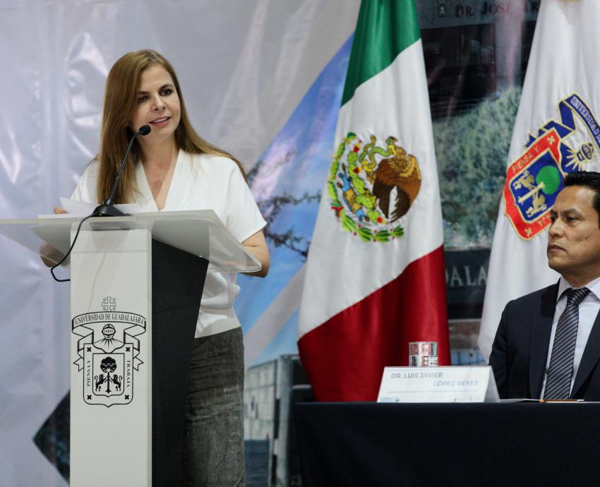la Universidad de Guadalajara