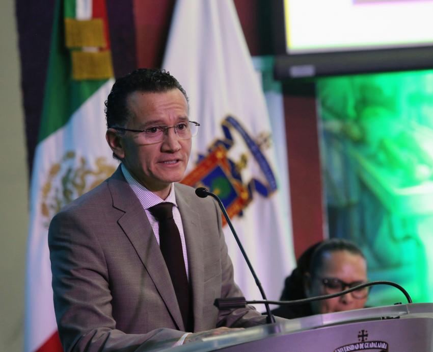 Rinde protesta doctor Eduardo Gómez Sánchez como nuevo Rector del CUCS