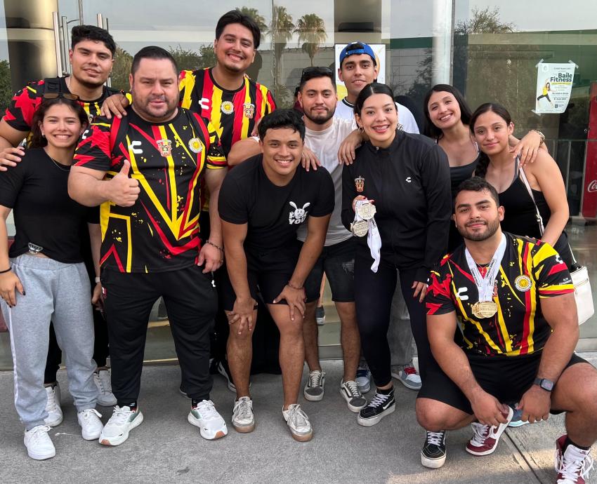Suma UdeG 30 medallas en levantamiento de pesas y karate
