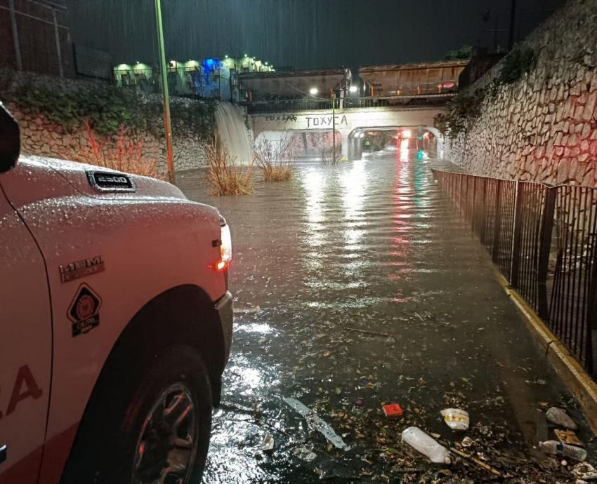 Alertan sobre la velocidad del agua en puntos de inundación en el AMG para este temporal de lluvias