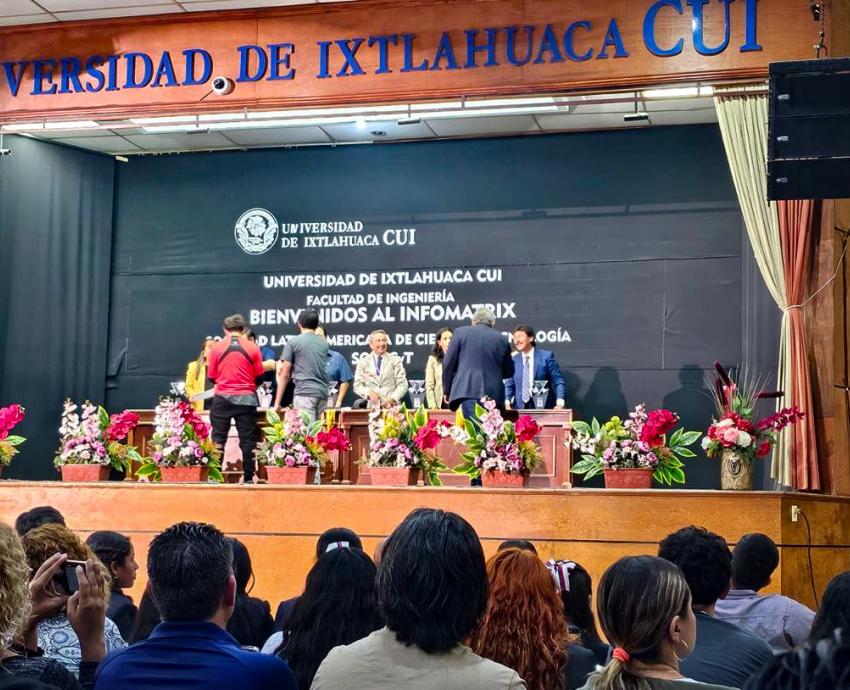 Ganan estudiantes de la Preparatoria de Jocotepec medalla de oro en Infomatrix 2025