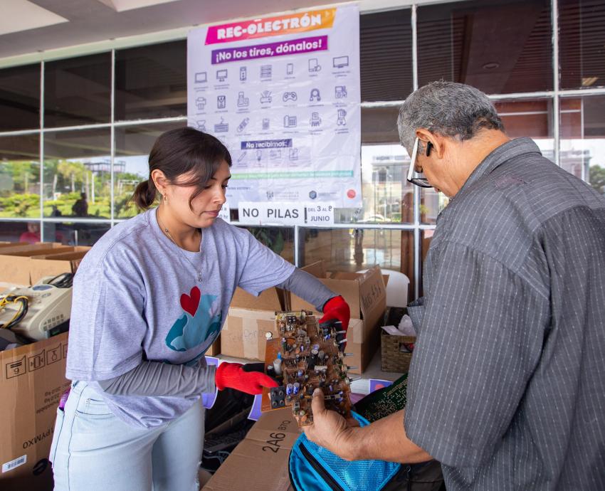 Continúa campaña “Rec-olectrón” en la UdeG