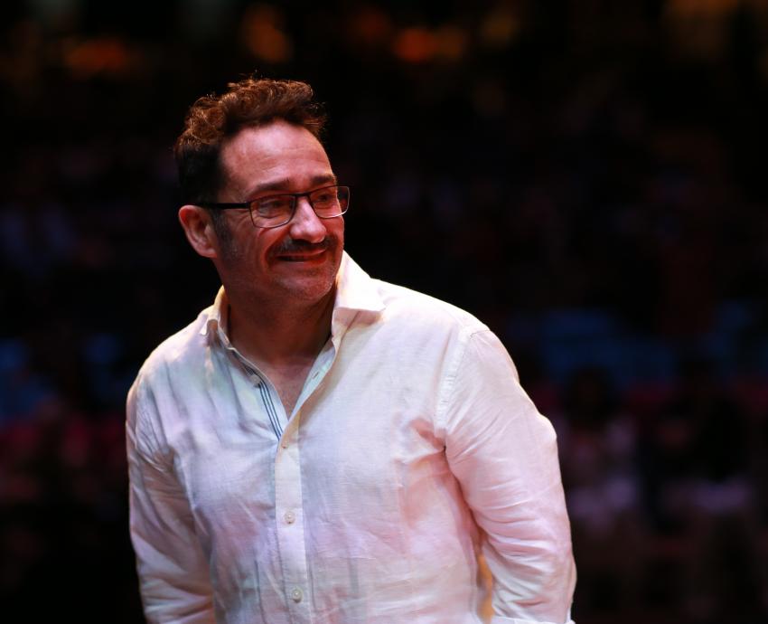 Comparte el cineasta Juan Antonio Bayona su proceso creativo 