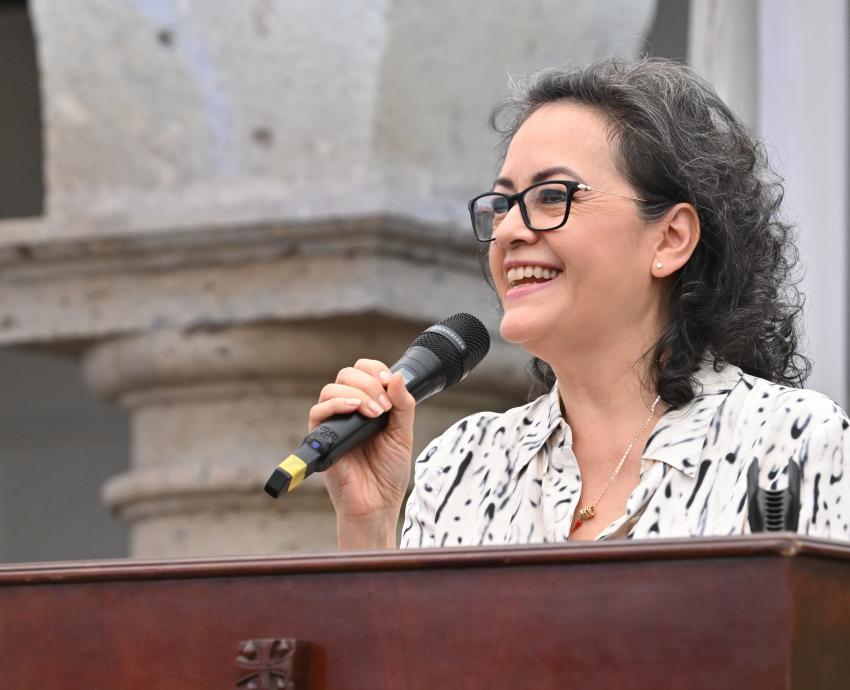 Analizan papel de la educación y el medio ambiente 