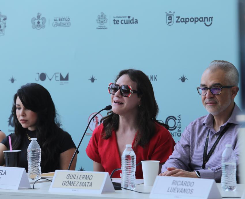 Denisse Guerrero, un ícono musical y de la moda para la diversidad