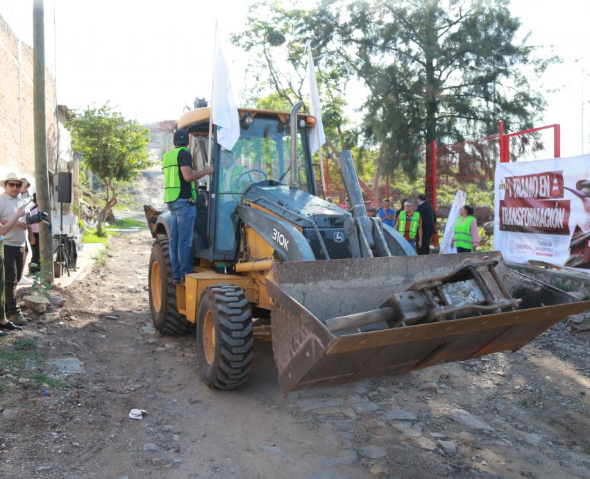 Inician obras de pavimentación en calles aledaña al CUTlaquepaque