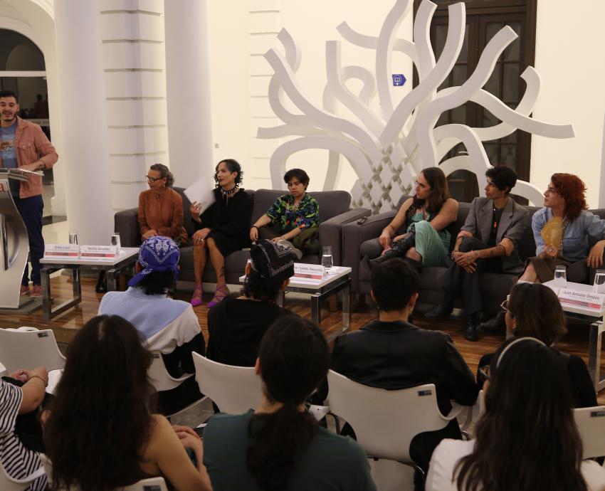 Creadores reflexionan sobre la importancia del arte y el activismo en vivencias LGBTQ+