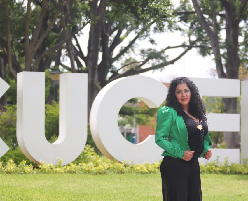 Reconocen a investigadora del CUCEI como “Ingeniera del Año”