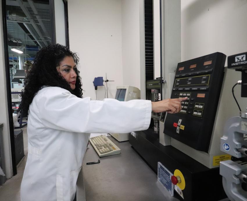 Reconocen a investigadora del CUCEI como “Ingeniera del Año”