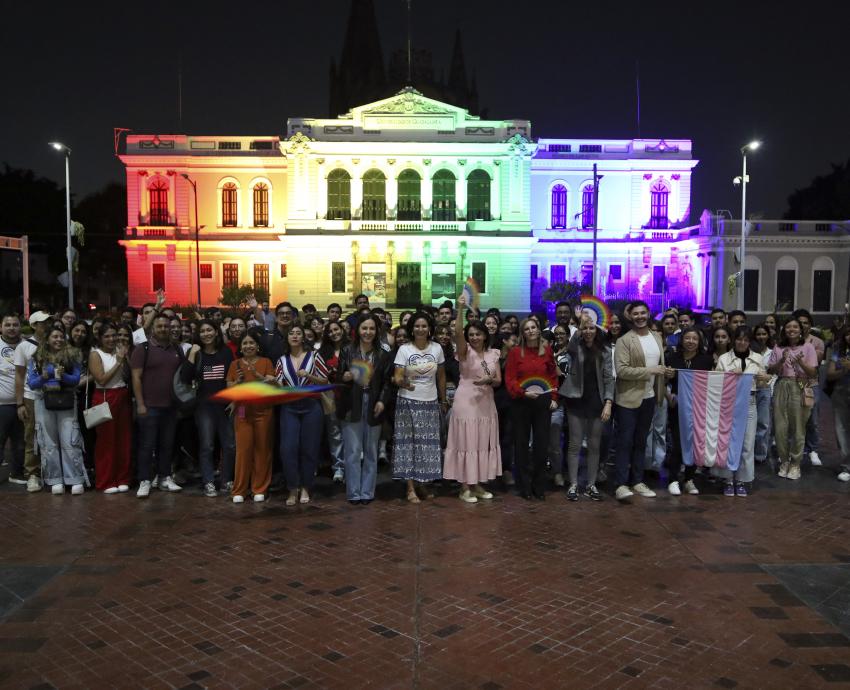 El MUSA se ilumina con orgullo