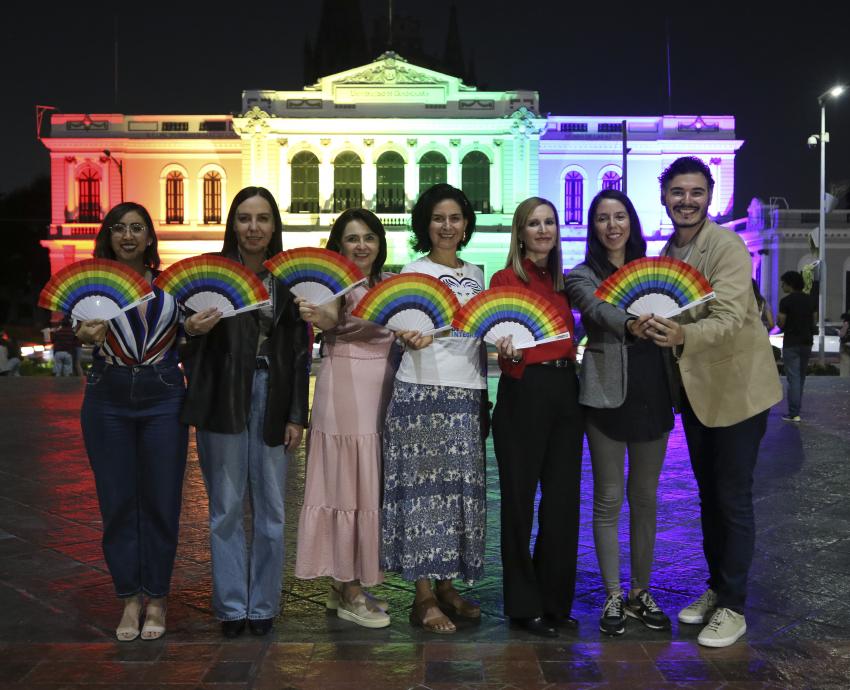 El MUSA se ilumina con orgullo