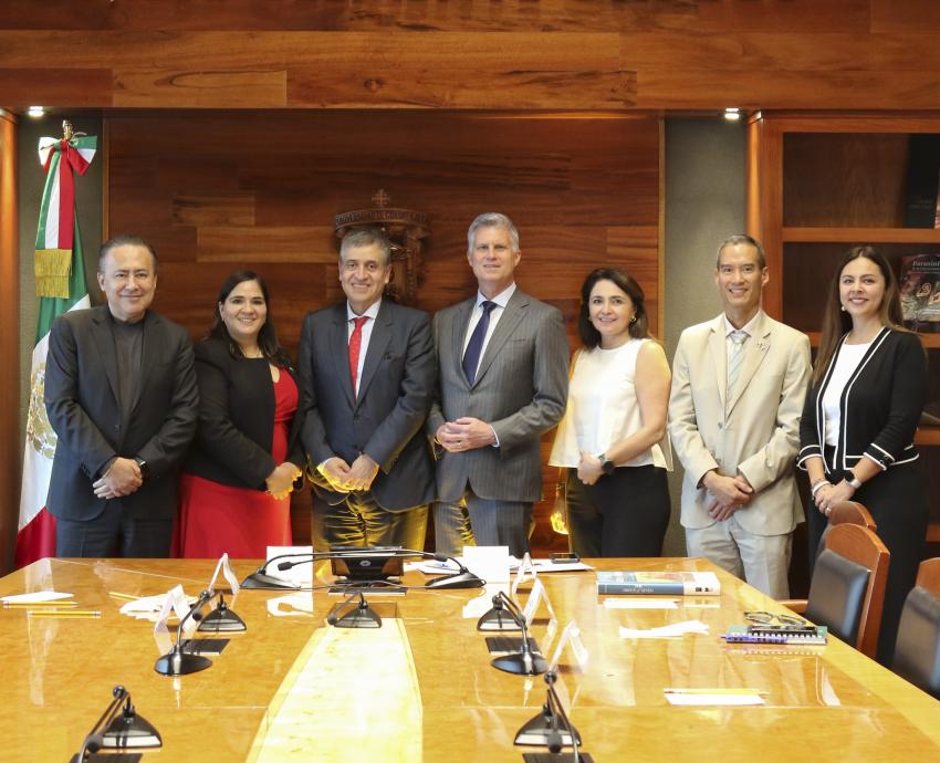 Fortalece UdeG vínculos de cooperación académica con Canadá