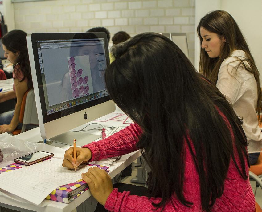 Apuesta UdeG por una transformación curricular y la formación integral de sus estudiantes